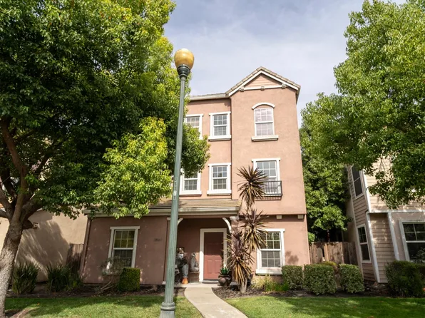 10664 Siskiyou Ln, Stockton, CA 95209