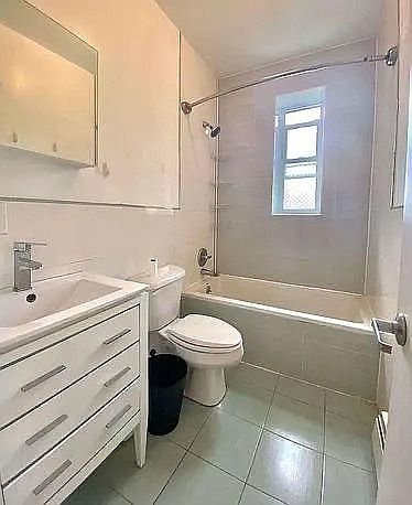 1st image of 8 Fordham Hill Oval APT 6H