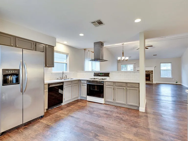 9706 Moorberry St — Photo 8