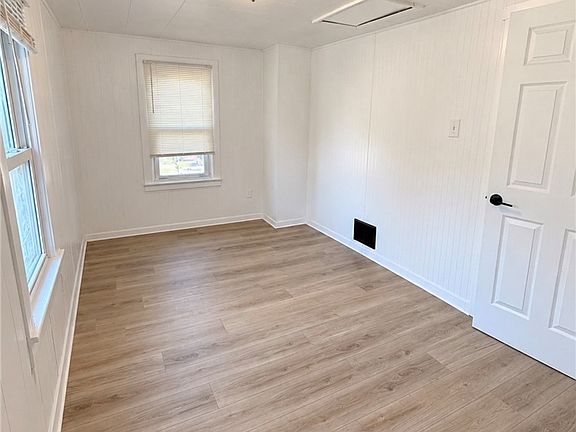 2nd image of 789 Upson St