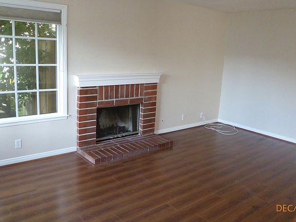 5th image of 4380 N Woodglen Dr