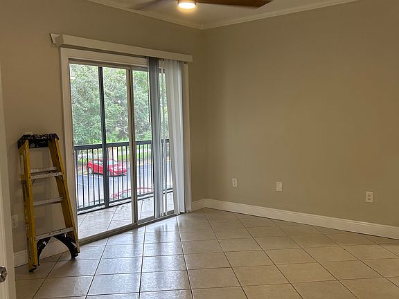 5th image of 5602 Pinnacle Heights Cir APT 206