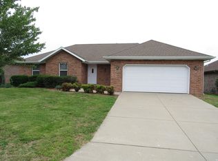 5369 Butternut Dr, Springfield, MO 65802