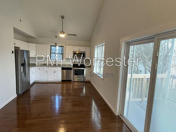 5th image of 14 Edgemere Blvd #B