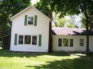 6632 W Lake Dr, Fremont, MI 49412