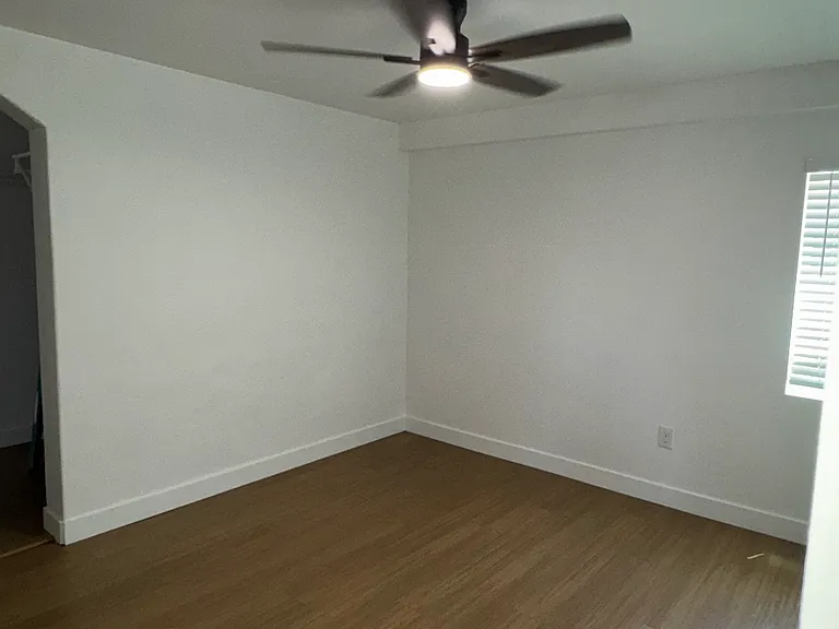 2097 Valley View Blvd #B-1/2 — Photo 17