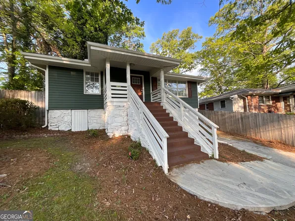 136 Victor Cir NW, Atlanta, GA 30314