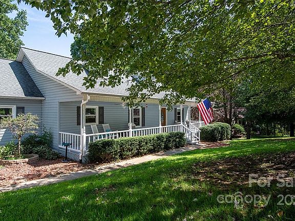 3rd image of 3933 & 3945 Shakespeare Dr