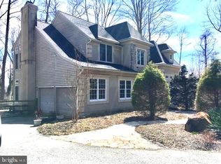 26 Deer Woods Ct, Glen Arm, MD 21057