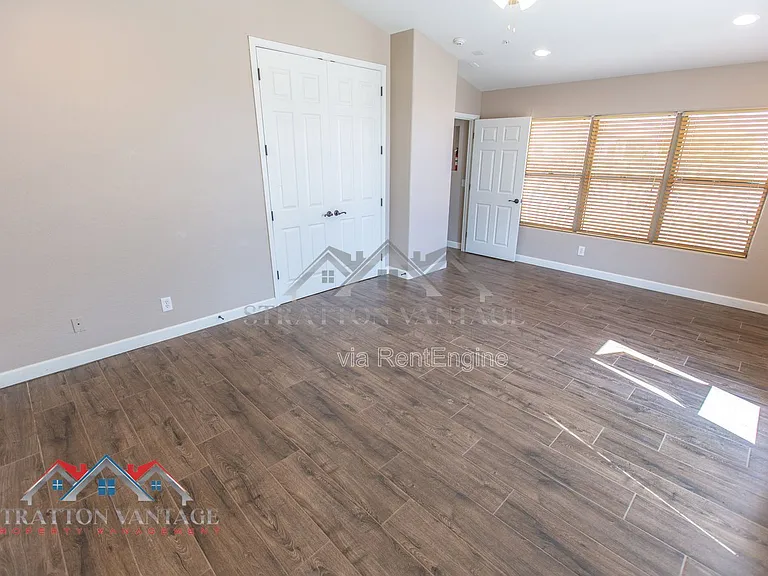 38414 N 12th St — Photo 46