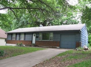 8602 Stark Ave, Raytown, MO 64138