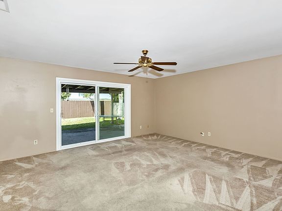 3rd image of 631 Charles Dr
