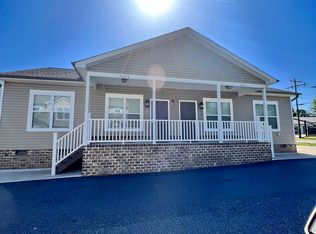 1567 14th Ave NE #B, Hickory, NC 28601