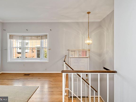 5th image of 2715 Franklin Ct