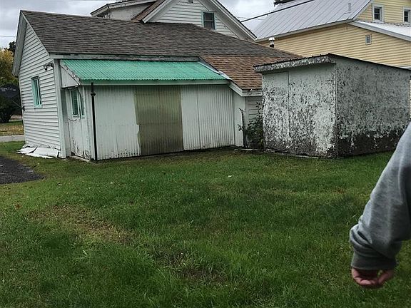 4th image of 111 Jersey Ave