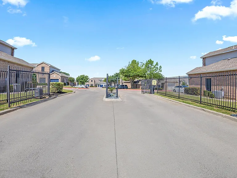 Prairie Estates — Photo 38