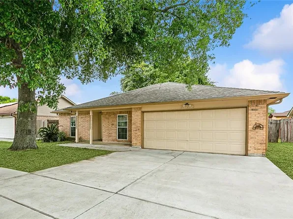 2425 Tattersall Dr, Harvey, LA 70058