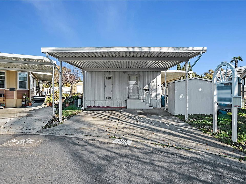 1st image of 206 Hawaii Cir