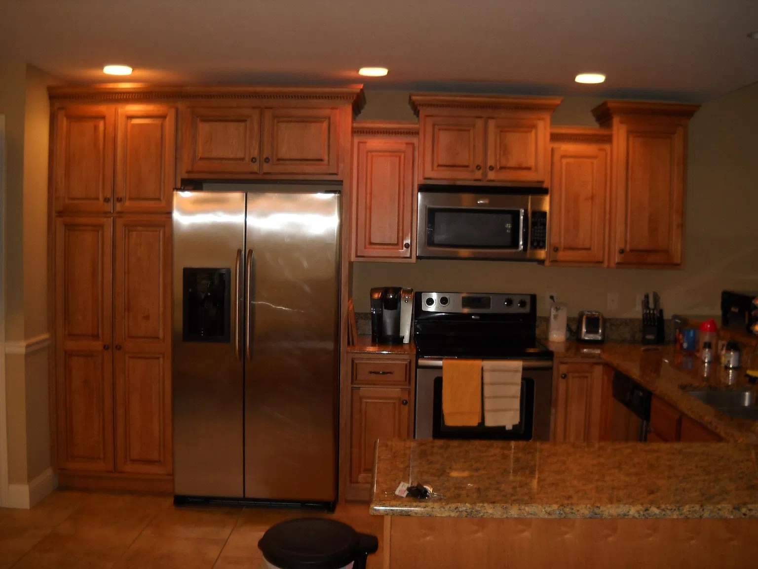 3 bed, 2600 sqft, $2,200 — Photo 2