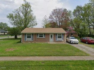 5201 Red Leaf Rd, Louisville, KY 40218