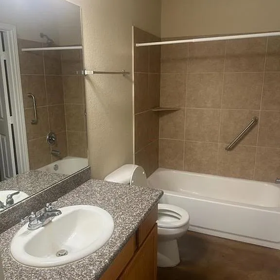 16920 W Juneau St — Photo 11