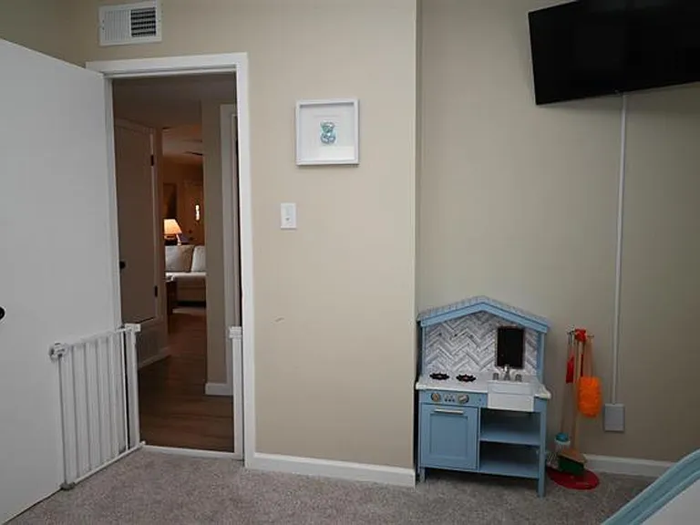 4608 Tammy Dr — Photo 24