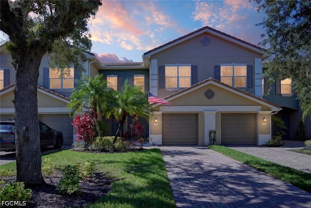 3 bed, 2.5 bath, 1821 sqft, $3,500 — Photo 2