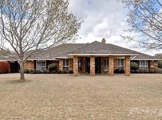 6800 Riverdale Dr, Fort Worth, TX 76132