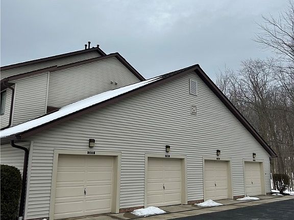 2nd image of 7265 Village Dr