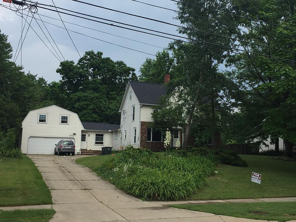 7301 Brecksville Rd. Independence 44131 There is a two