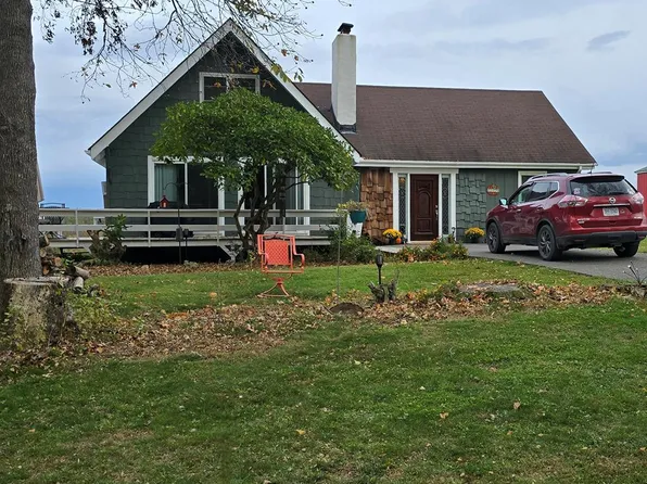 327 Alpine Crest Rd, Fancy Gap, VA 24328
