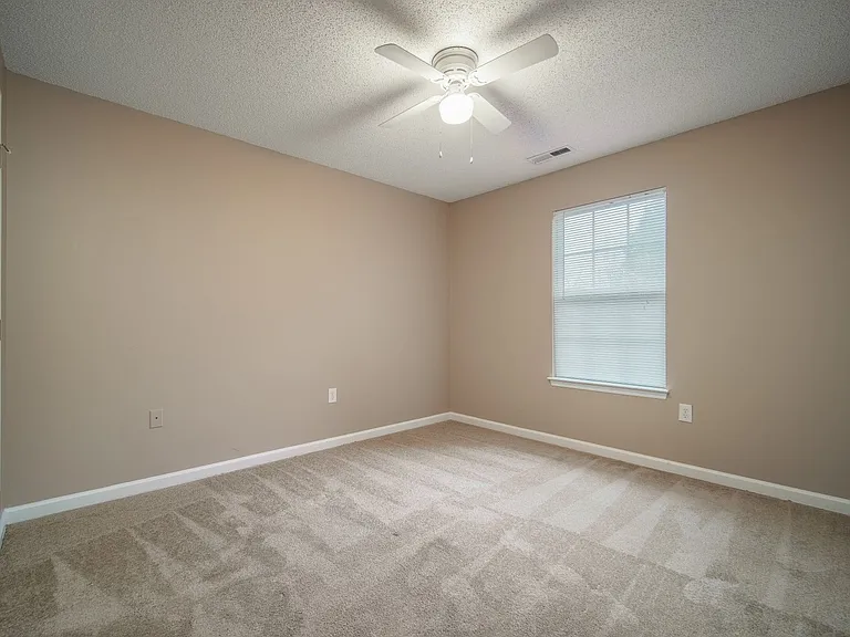 710 Midway St NW — Photo 10