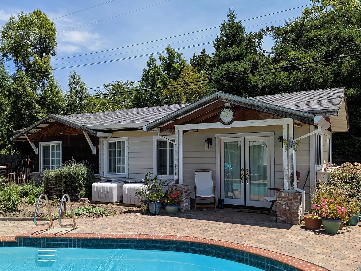 730 Oeste Dr — Photo 1