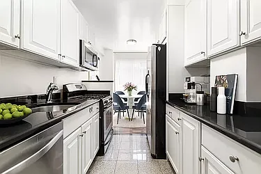 Rented by Manhattan Realty Group