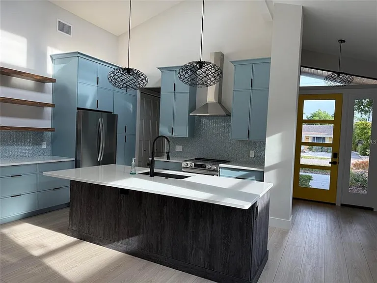 2443 Wood St — Photo 8