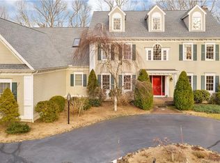 695 Podunk Rd, Guilford, CT 06437