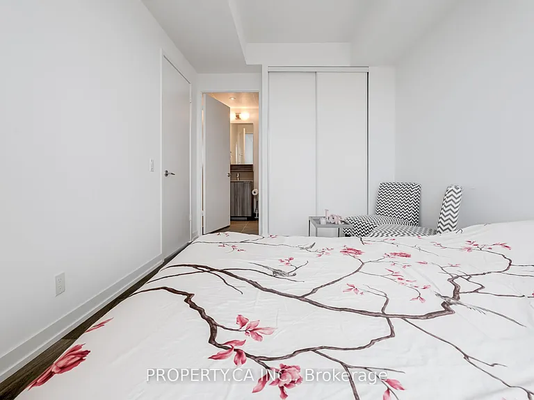 898 Portage Pkwy #1602 — Photo 20