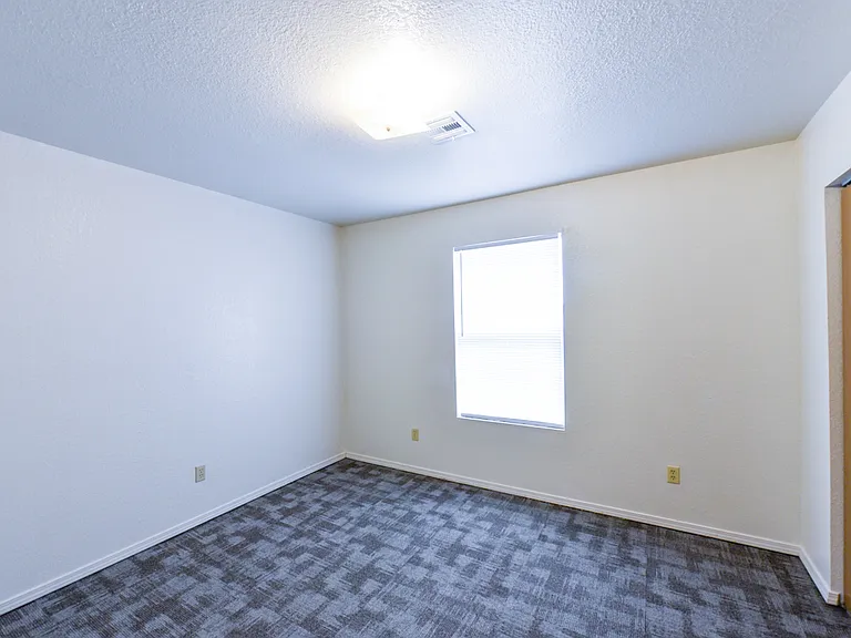 505 E Arch St — Photo 7