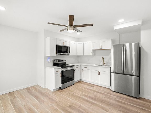 3rd image of 3103 16th St N #3101