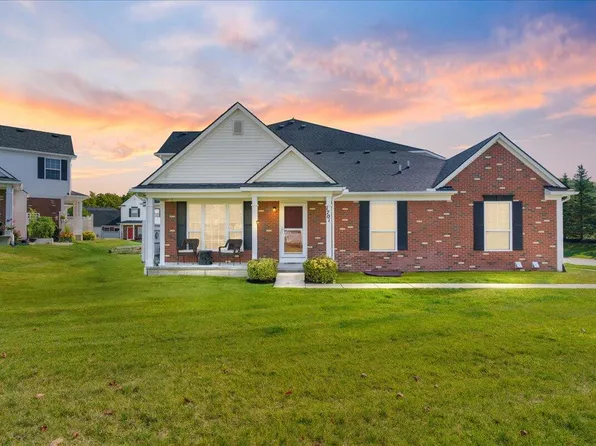 1701 Riversedge Dr #65, Saline, MI 48176