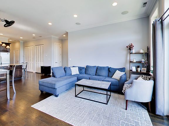4th image of 4156 N Elston Ave APT 4S
