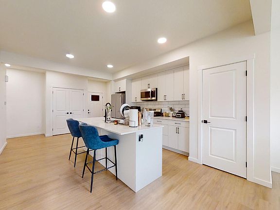 5th image of 2164 52nd St SW