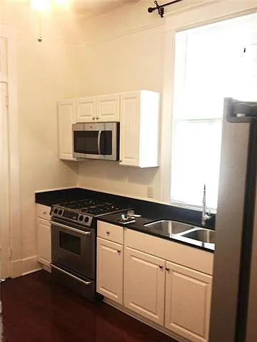 400 Hillary St — Photo 7