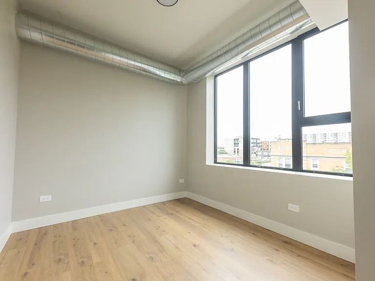 Sixty44 Residences — Photo 40