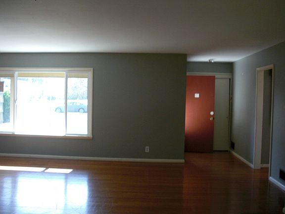 5th image of 2209 E Sherman St