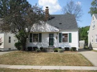 1935 Cole St, Birmingham, MI 48009