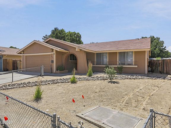 2nd image of 3033 Springland Dr