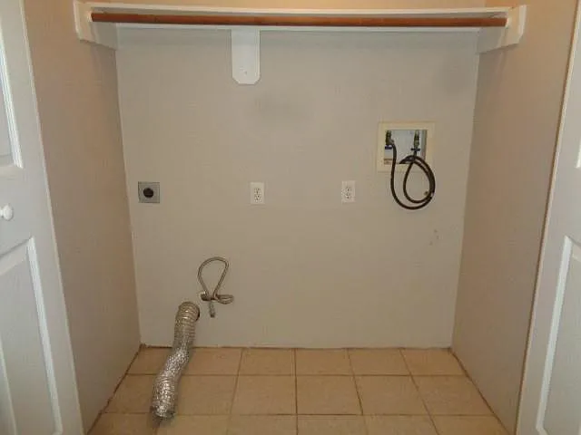 810 Oak West Dr — Photo 14