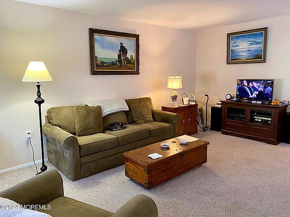 3rd image of 17B Birchwood Drive #50