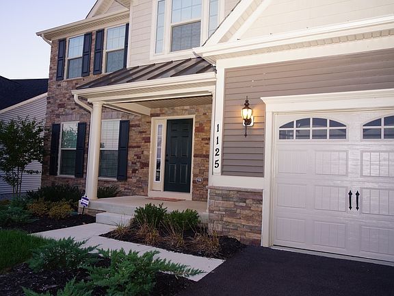 2nd image of 1125 Long Farm Cir